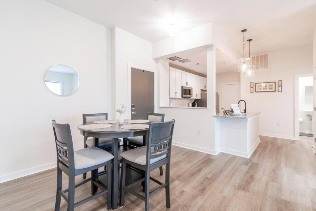 Charming Cozy Apartment With Wi-Fi & Free Parking Charlotte Exteriér fotografie