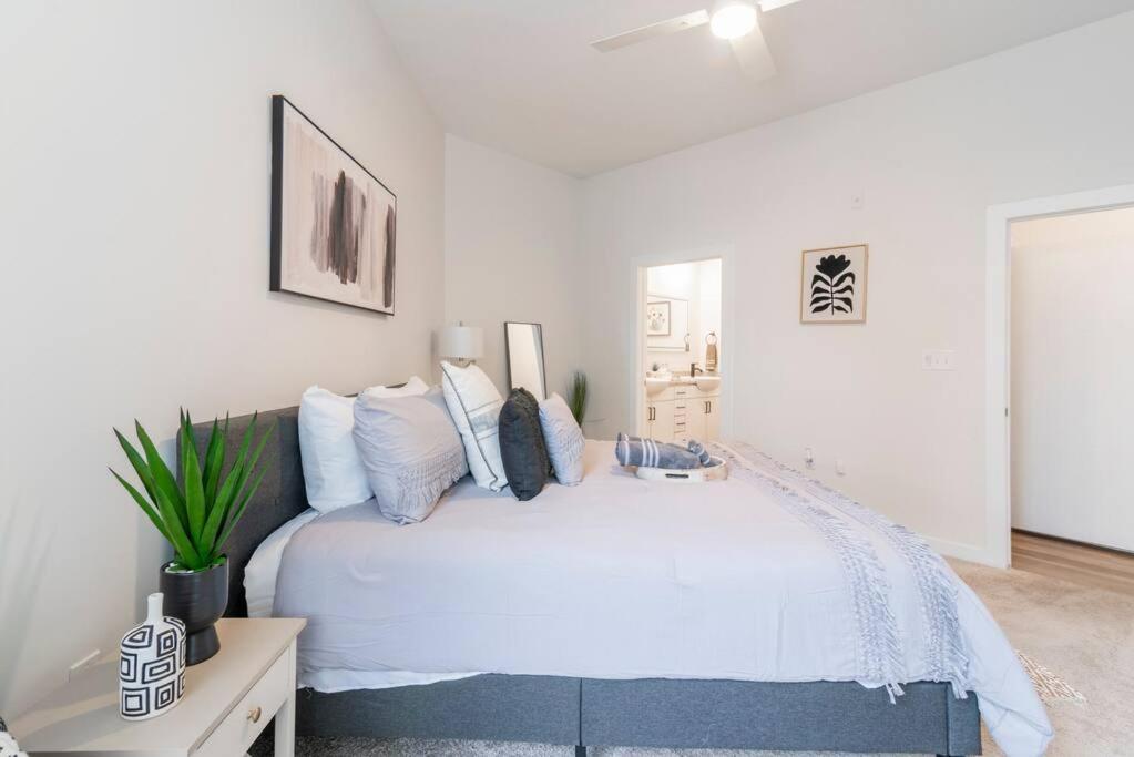 Charming Cozy Apartment With Wi-Fi & Free Parking Charlotte Exteriér fotografie